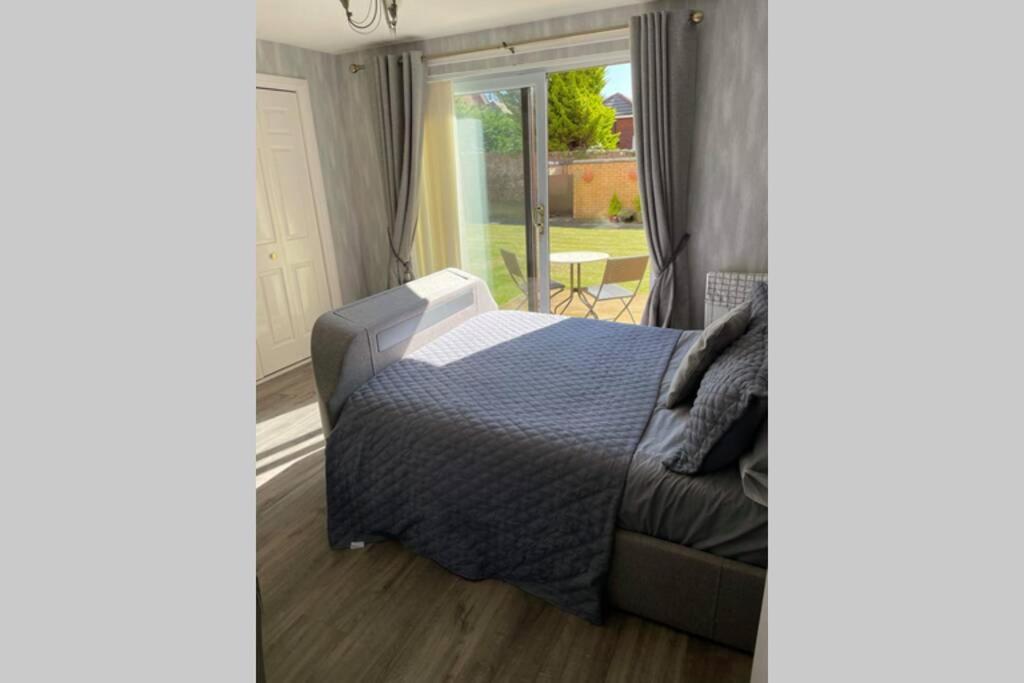 Largs Sea Front, Modern Apartment Exterior foto