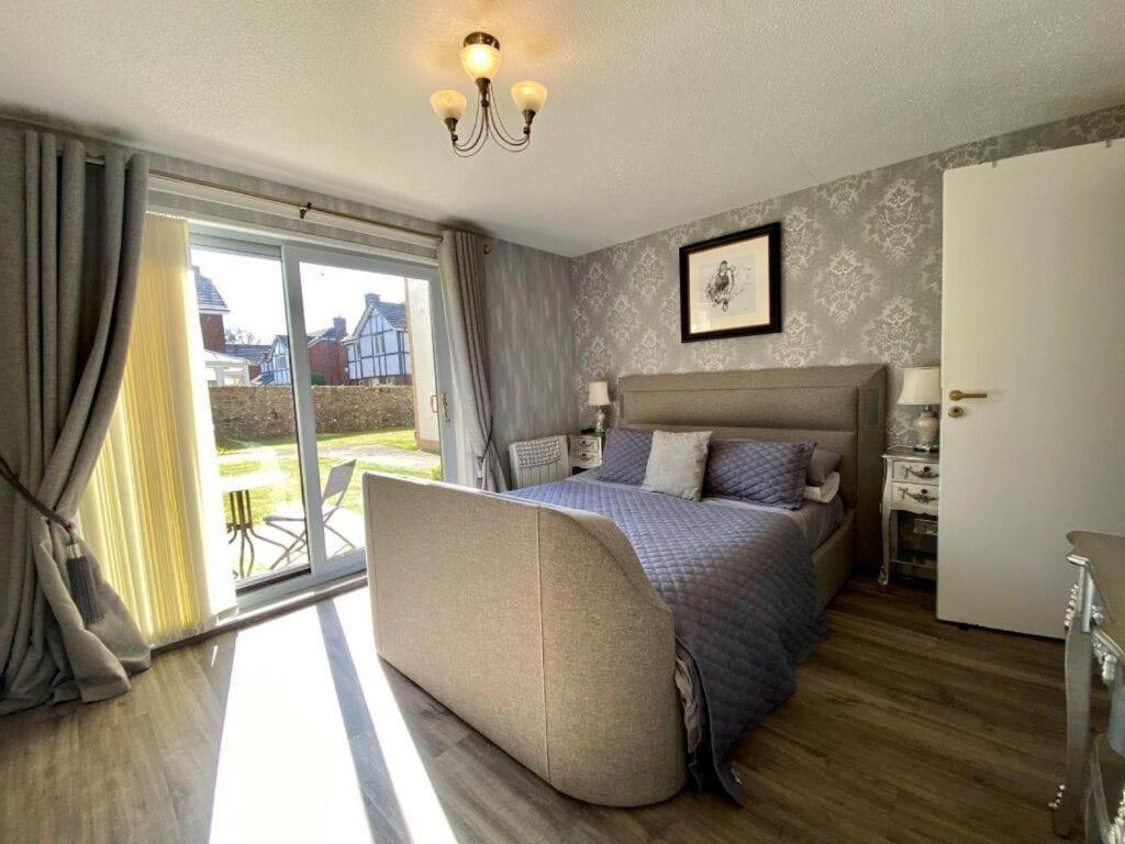 Largs Sea Front, Modern Apartment Exterior foto